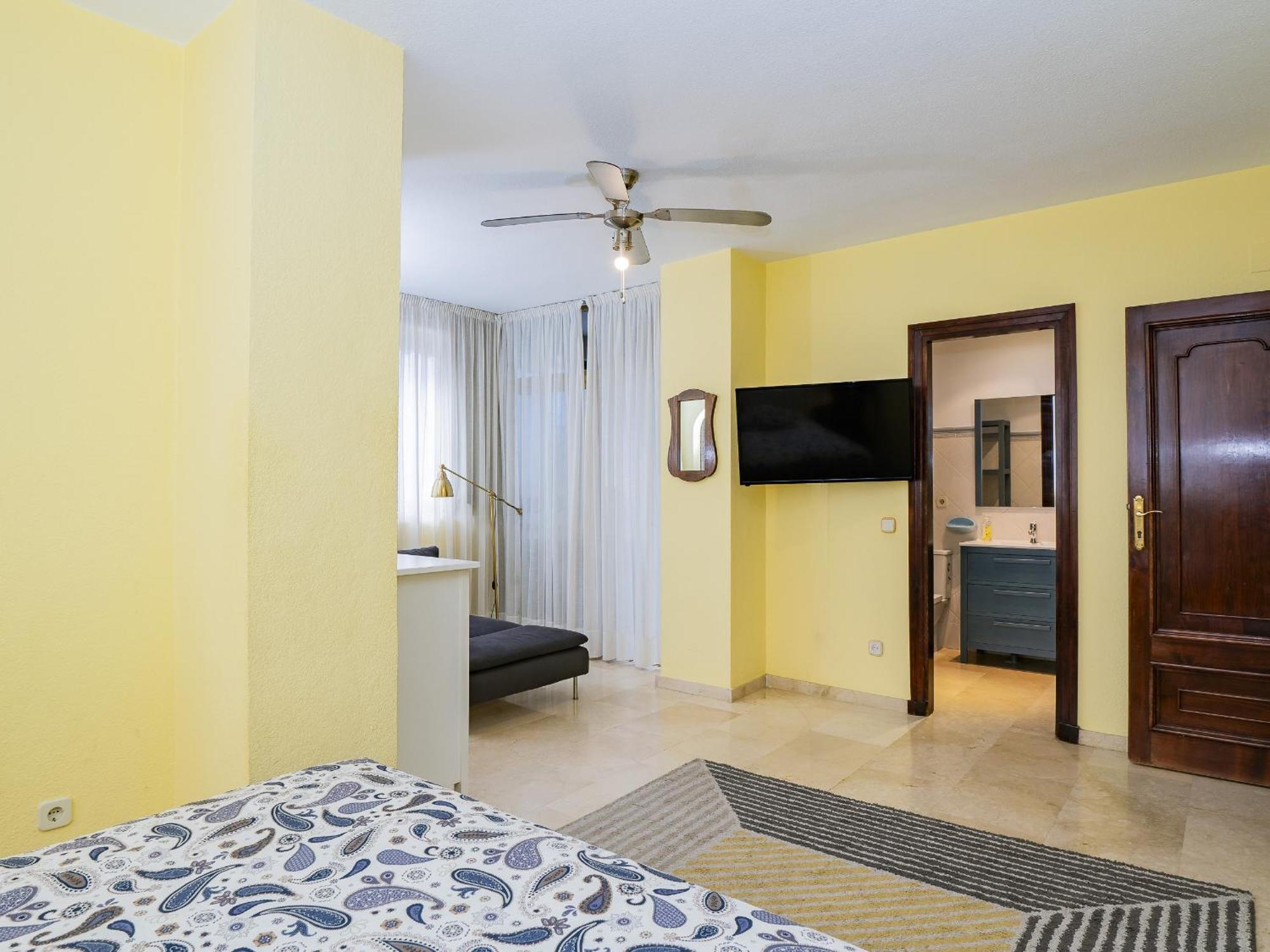 Apartamento Cubo's Mayoral Front Line *