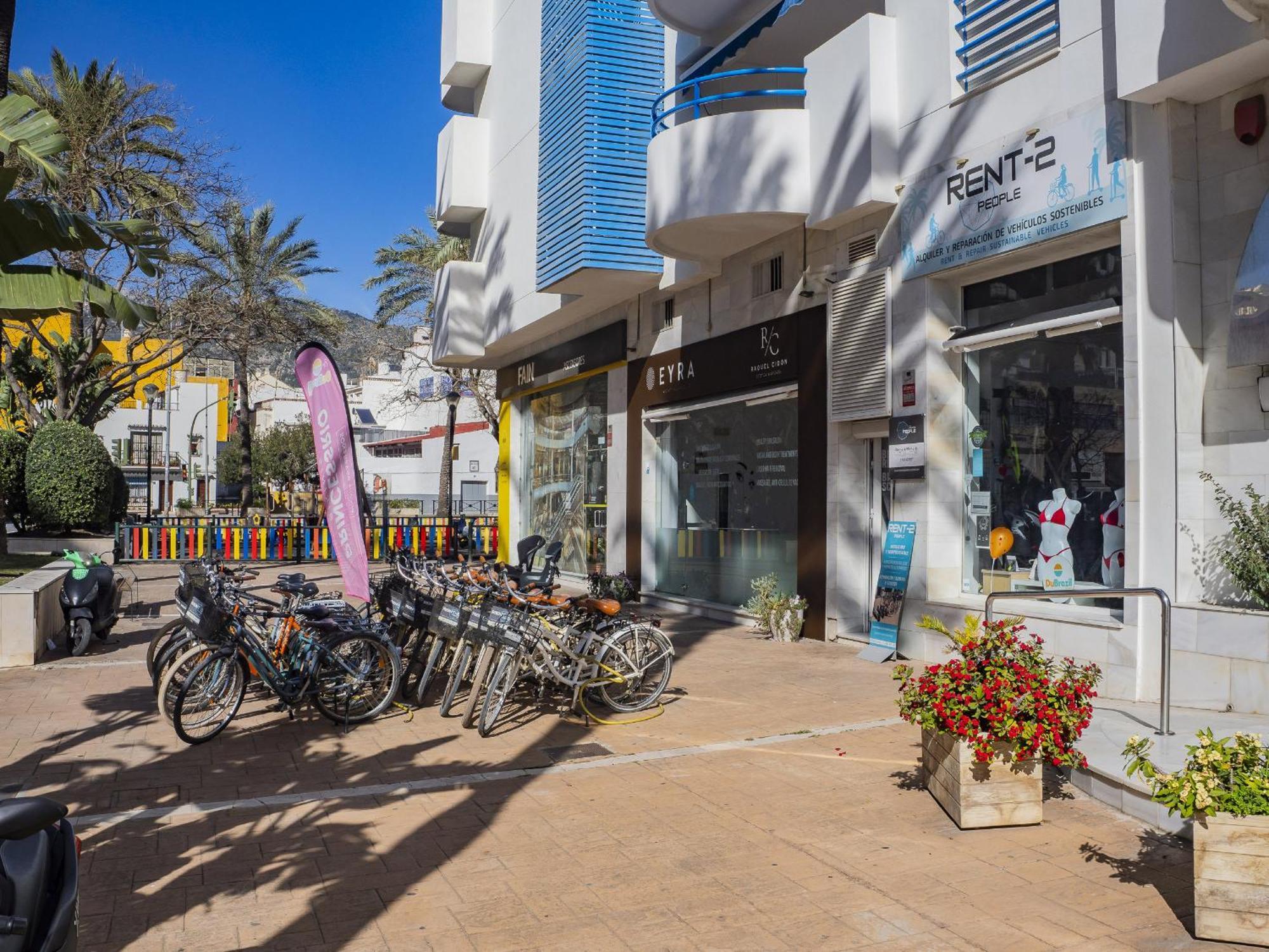 Cubo's Mayoral Front Line * Marbella