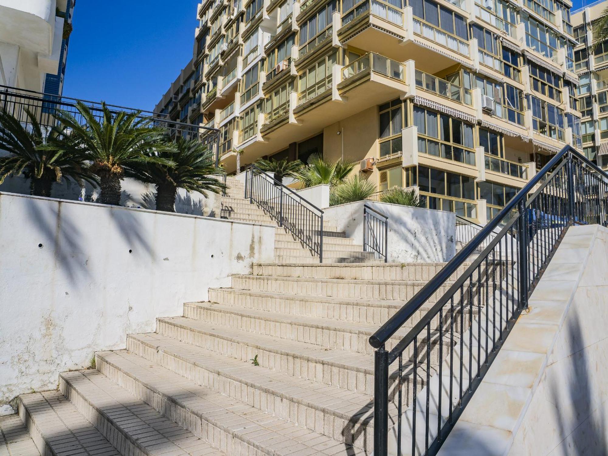 Cubo's Mayoral Front Line Apartment *