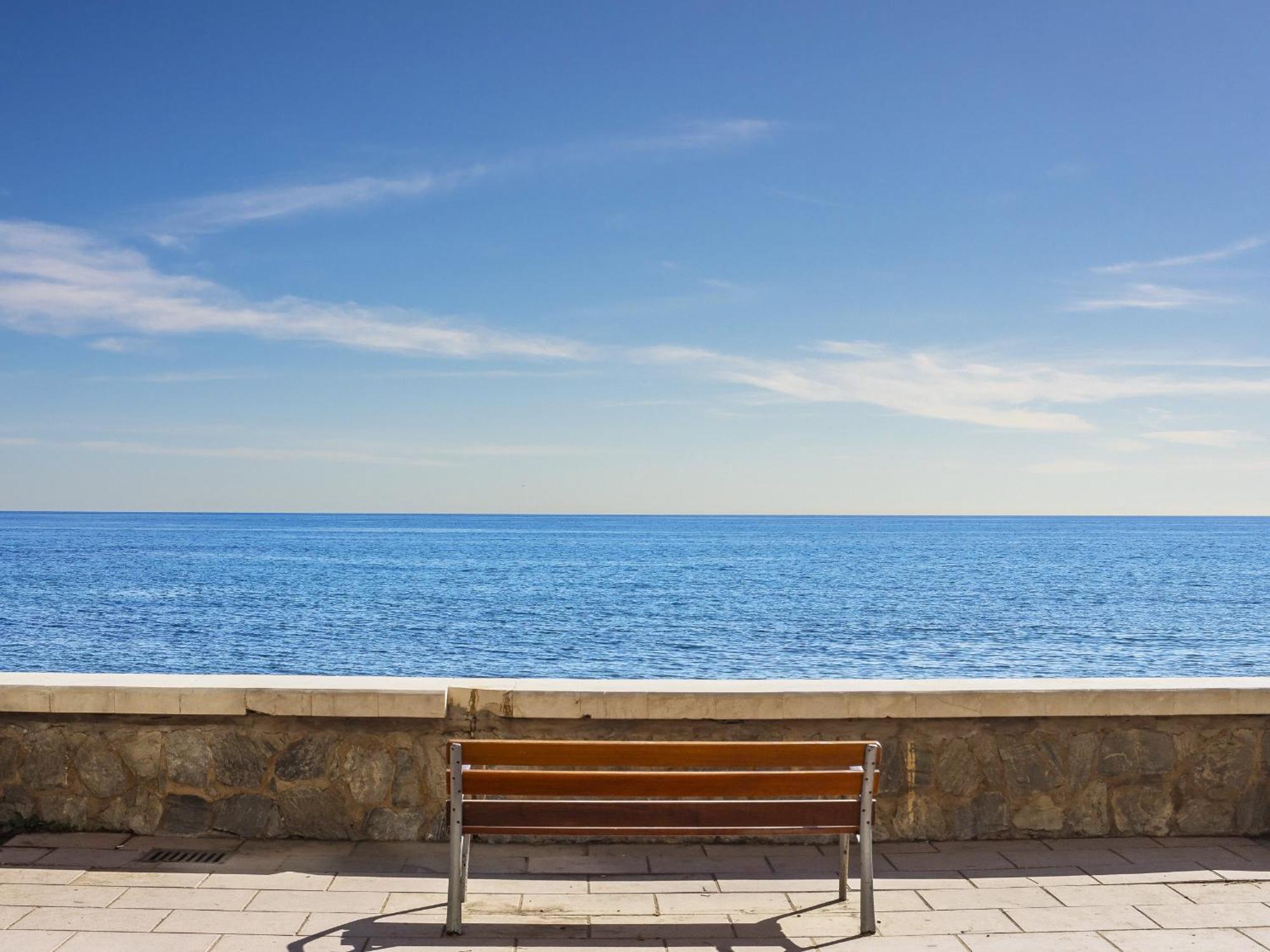 Cubo's Mayoral Front Line Apartment Marbella