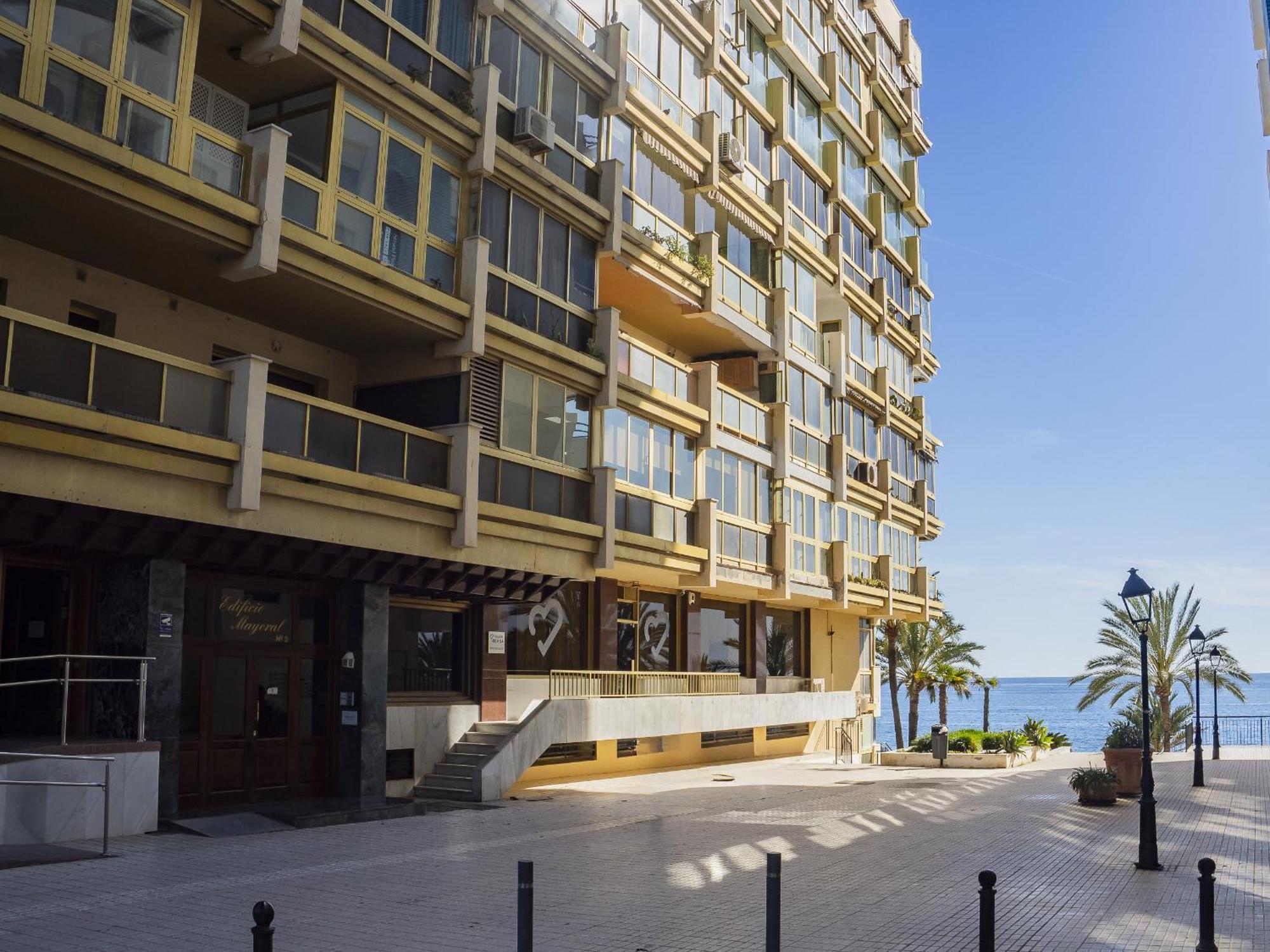 Cubo's Mayoral Front Line * Marbella